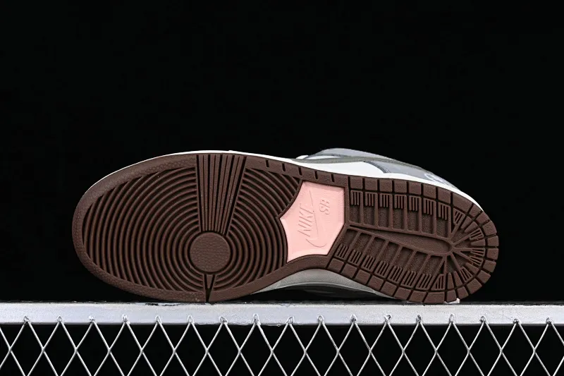 All categories Nk SB Dunk Series Nk SB Dunk Low low-top sneakers Yuto Horigome x Nk SB Dunk Low joint model SB low-top casual sports skateboard shoes FQ1180-001